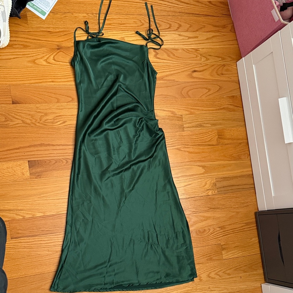 Chic Forest Green Midi Dress